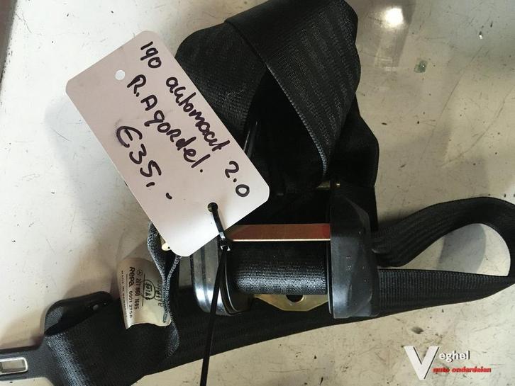 Mercedes W201 190 serie 1983 Gordel Linksachter of Rechtsach, Auto-onderdelen, Interieur en Bekleding, Gebruikt, Ophalen of Verzenden