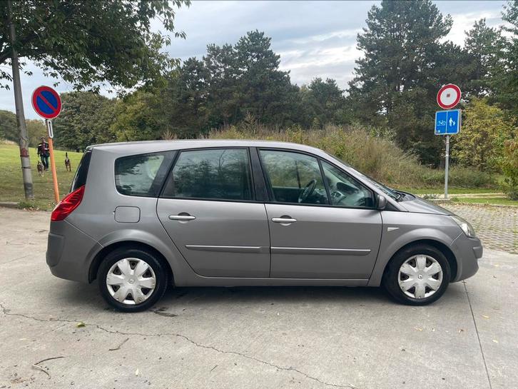 Renault Grand Scenic 1600cc Benzine 99000km Mod 2010, Auto's, Renault, Bedrijf, Grand Scenic, ABS, Airbags, Airconditioning, Alarm