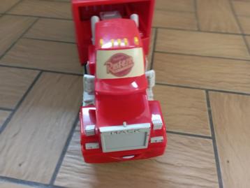 vrachtwagen van CARS 41 cm lang !! beschikbaar voor biedingen