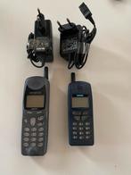 Lot de 2 anciens gsm pour pièces. Avec chargeur., Telecommunicatie, Niet werkend