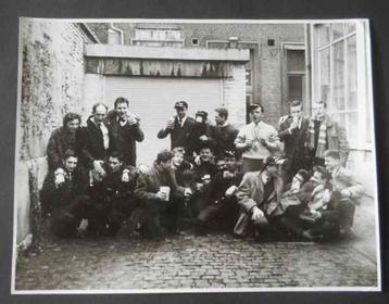 Folklore étudiant lot de photos et documents (années 50-60) beschikbaar voor biedingen