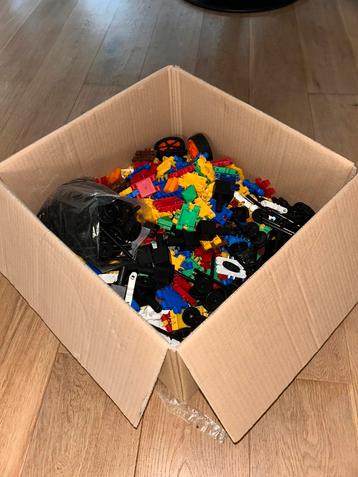 Clics 1000 blokjes beschikbaar voor biedingen