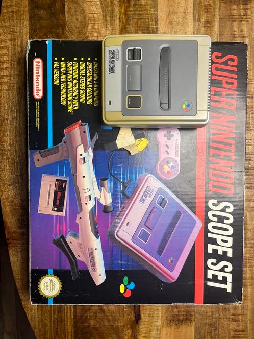 Super Nintendo scope set, Consoles de jeu & Jeux vidéo, Consoles de jeu | Nintendo Super NES, Utilisé, Avec 2 manettes, Avec jeux
