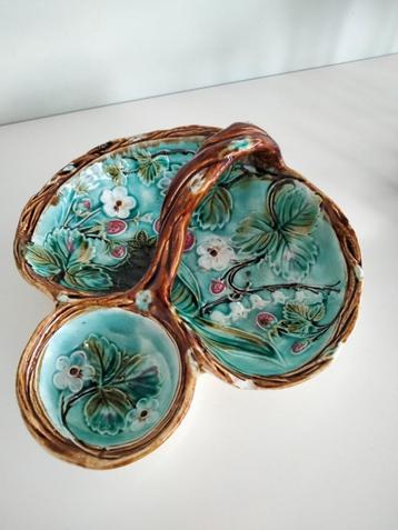 1890s antiek Majolica barbotine schaal curiosa beschikbaar voor biedingen