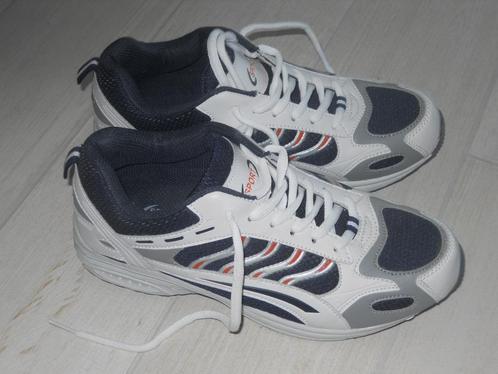 Sportschoenen, Sport en Fitness, Loopsport en Atletiek, Zo goed als nieuw, Snelheids- of Stappenmeter, Overige sporten, Overige merken