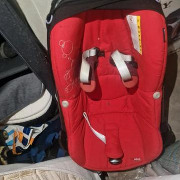 Baby uitzet beschikbaar voor biedingen