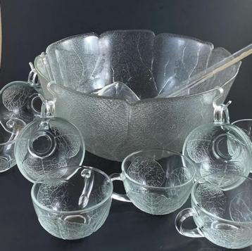 Punch bowl set beschikbaar voor biedingen