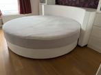 Rond bed, Huis en Inrichting, Slaapkamer | Bedden, Ophalen, Zo goed als nieuw, Beige
