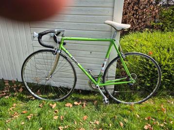 Retro koersfiets Minerva beschikbaar voor biedingen