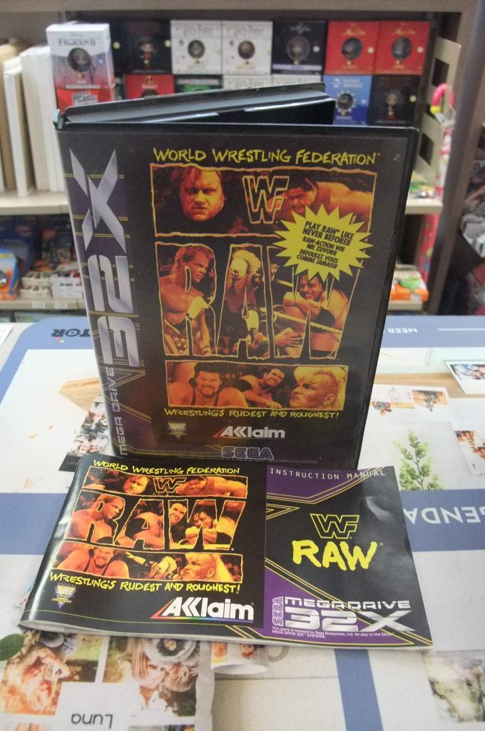 wwf raw 32x box en instructies only, Games en Spelcomputers, Games | Sega, Zo goed als nieuw, Overige modellen, Vechten, Ophalen of Verzenden