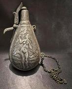 Antieke 19e-eeuwse kruitfles – Mythologische figuren ontwerp, Antiek en Kunst, Ophalen of Verzenden