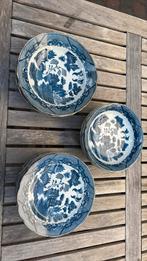 Blauw wit gekleurde borden met gouden rand, Ophalen