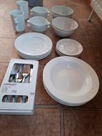 Compleet servies en Ikea bestek, wit, alles voor 25 euro., Huis en Inrichting, Keuken | Servies, Ophalen, Compleet servies