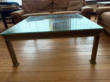 Grote en kleine glazen salontafels beschikbaar voor biedingen