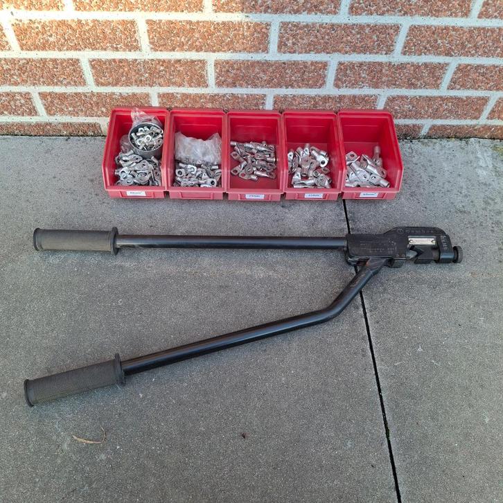 kabelschoentang Cembre TN120, Doe-het-zelf en Bouw, Gereedschap | Handgereedschap, Zo goed als nieuw, Ophalen of Verzenden