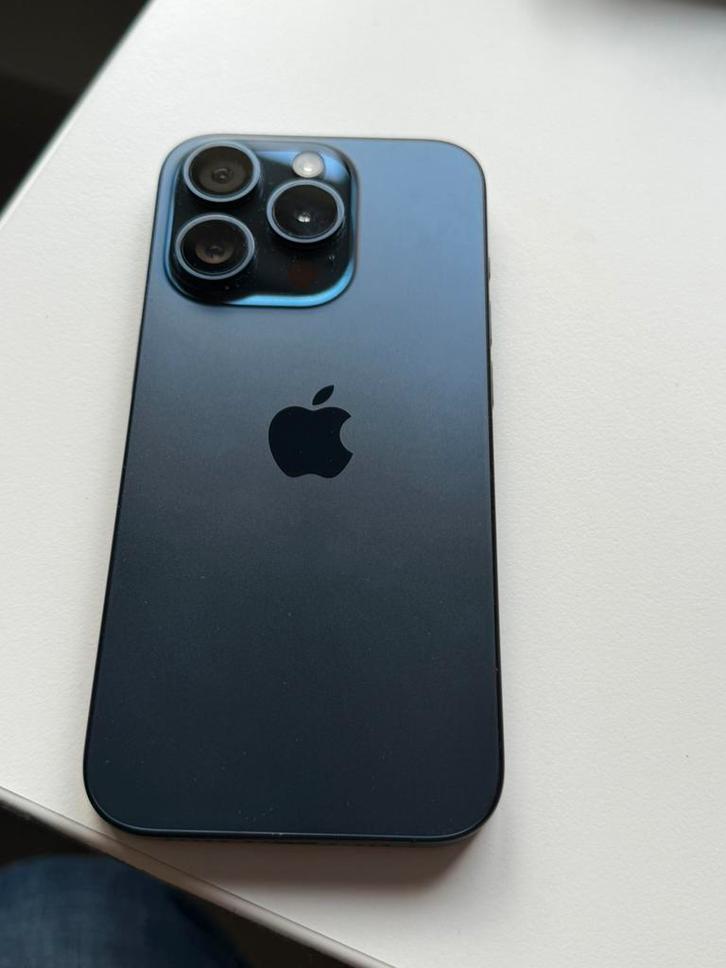 Apple iPhone 15 Pro batterie 87%, Télécoms, Téléphonie mobile | Apple iPhone, iPhone 15 Pro, Bleu, Enlèvement
