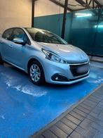 Peugeot 208 1.2i 2015, Voorwielaandrijving, Stof, 1199 cc, 5 deurs