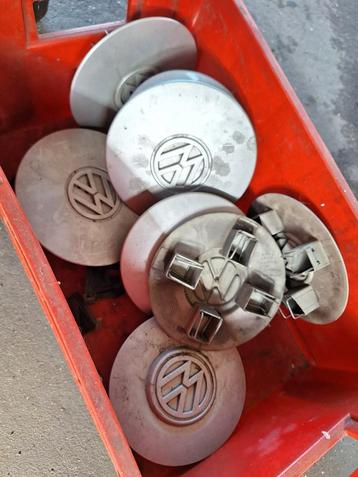 8 vintage kleine wieldoppen voor VW + middenconsole VWKever beschikbaar voor biedingen