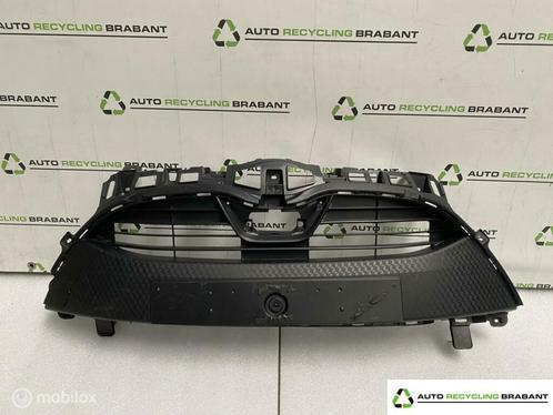 Voorbumper Grill Toyota Yaris XP210 ORIGINEEL 531110DD40, Autos : Pièces & Accessoires, Carrosserie & Tôlerie, Utilisé, Enlèvement ou Envoi