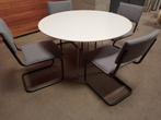 Ronde tafel en 4 stoelen, Huis en Inrichting, Ophalen of Verzenden, Zo goed als nieuw