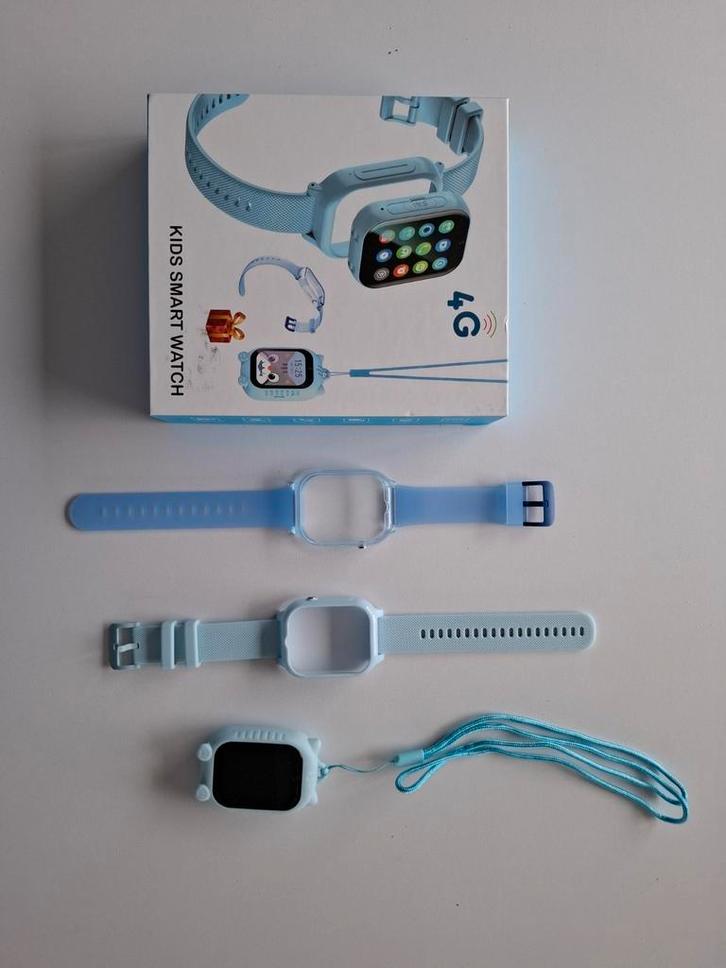Kids smartwatch, GPS-tracker, WhatsApp, Handtassen en Accessoires, Horloges | Kinderen, Zo goed als nieuw, Jongen of Meisje, Blauw