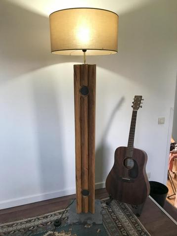 Lampadaire  beschikbaar voor biedingen