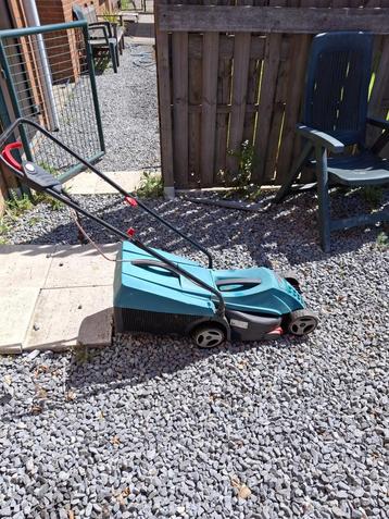 Elektrische grasmaaier “BOSCH”, Tuin en Terras, Ophalen, Zo goed als nieuw, Elektrische grasmaaier