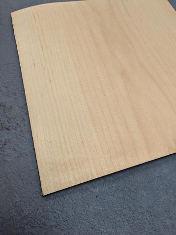 Esdoorn fineer | 1,4 mm | 27x25 cm beschikbaar voor biedingen