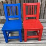 2 Houten kinderstoeljes-blauw en rood, Ophalen, Gebruikt