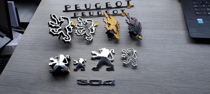 11 oude emblemen en logo's van Peugeot, weggeefprijs !!, Verzamelen, Merken en Reclamevoorwerpen, Gebruikt, Overige typen, Verzenden