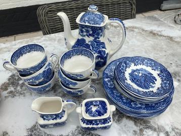 vintage Enoch Wedgwood Woodland porselein servies beschikbaar voor biedingen