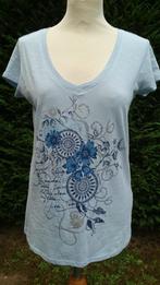 t-shirt v-hals licht blauw print bloemen zilver strass M, Maat 38/40 (M), Blauw, Ophalen of Verzenden, Zo goed als nieuw