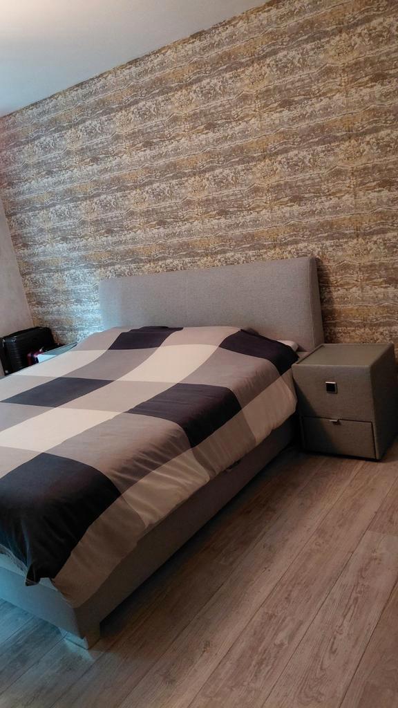 Lit 180x200 avec matelas, Huis en Inrichting, Slaapkamer | Slaapbanken, Gebruikt, Ophalen