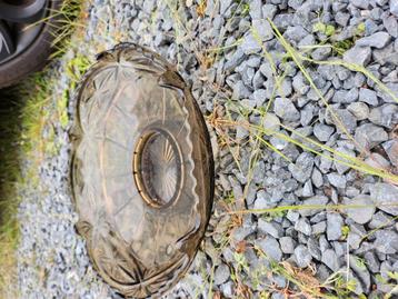 Glazen schaal  beschikbaar voor biedingen