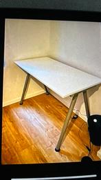 Bureau, Huis en Inrichting, Bureaus, Ophalen, Zo goed als nieuw, Bureau