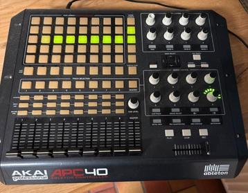 Akai APC-40 MKI beschikbaar voor biedingen