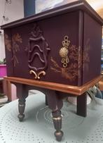 nachtkastje posh plum vintage, Huis en Inrichting, Slaapkamer | Nachtkastjes, Ophalen, Zo goed als nieuw