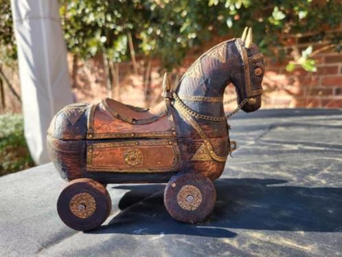 Vintage Rajasthani Paard op wielen, Antiek en Kunst, Antiek | Speelgoed, Ophalen of Verzenden