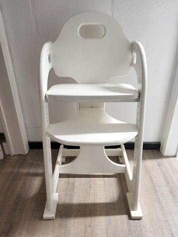 Eetstoel kinderstoel met afneembaar eetblad beschikbaar voor biedingen