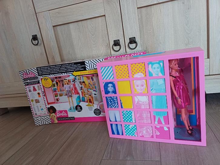 Barbie Fashionistas Dream Closet, als nieuw, met doos, Kinderen en Baby's, Speelgoed | Poppen, Zo goed als nieuw, Barbie, Ophalen of Verzenden