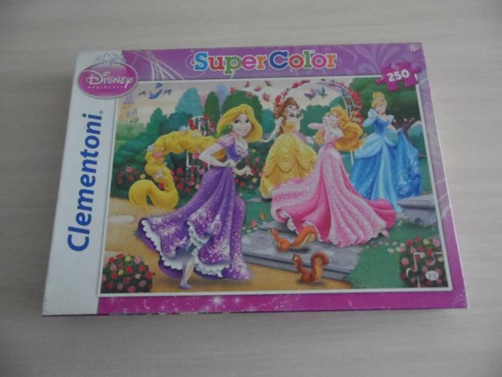 DISNEY PRINCESSES PUZZEL VAN 250 STUKJES, Kinderen en Baby's, Speelgoed | Kinderpuzzels, Zo goed als nieuw, 6 jaar of ouder, Meer dan 50 stukjes
