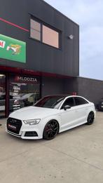 Audi A3 30 TFSI Limo S line VMAXX + 20" JR33 9X20", Auto's, Audi, Voorwielaandrijving, 4 deurs, Lichtsensor, Gebruikt