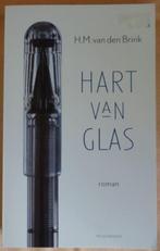 H.M. VAN DEN BRINK Hart van glas PAPERBACK literaire roman 2, Gelezen, Verzenden