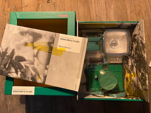 Diana Mini fern green limited edition flash, TV, Hi-fi & Vidéo, Appareils photo analogiques, Comme neuf, Enlèvement ou Envoi