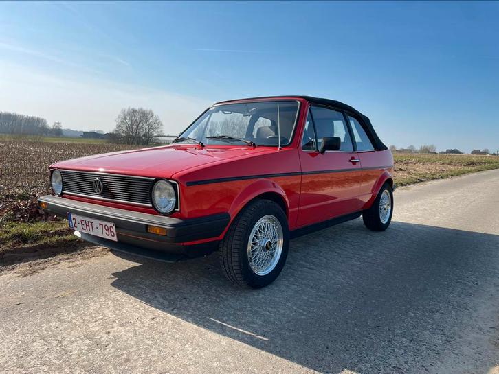 Golf MK1 1983, Auto's, Oldtimers, Particulier, Volkswagen, Benzine, Cabriolet, 2 deurs, Handgeschakeld, Rood, Grijs, Stof, Ophalen