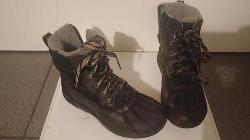 Bottes de neige ski t. 34, Kinderen en Baby's, Kinderkleding | Schoenen en Sokken, Zo goed als nieuw, Laarzen, Ophalen