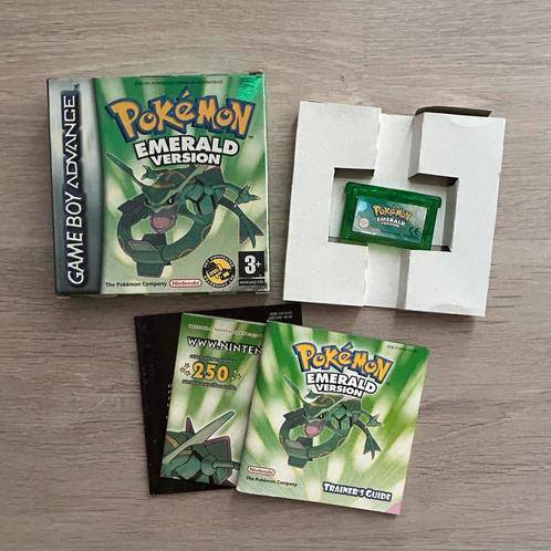 Pokemon Emerald CIB, Games en Spelcomputers, Games | Nintendo Game Boy, Zo goed als nieuw, Ophalen of Verzenden