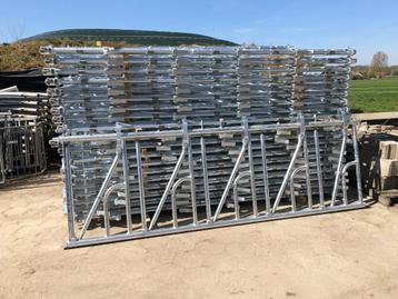 nieuwe voerhekken 325cm beschikbaar voor biedingen