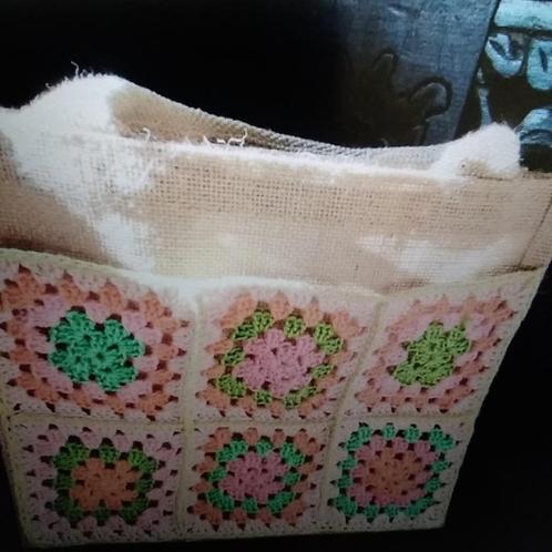 Mooie kleine jute zak. Handmade gehaakt., Handtassen en Accessoires, Tassen | Damestassen, Zo goed als nieuw, Handtas, Verzenden