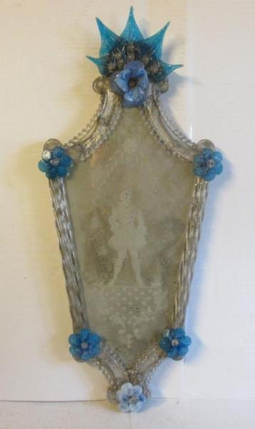 antieke Venetiaanse spiegel Murano met figuur beschikbaar voor biedingen